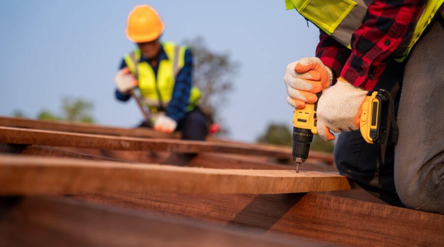 Professional residential roofers in Bevinsville, KY